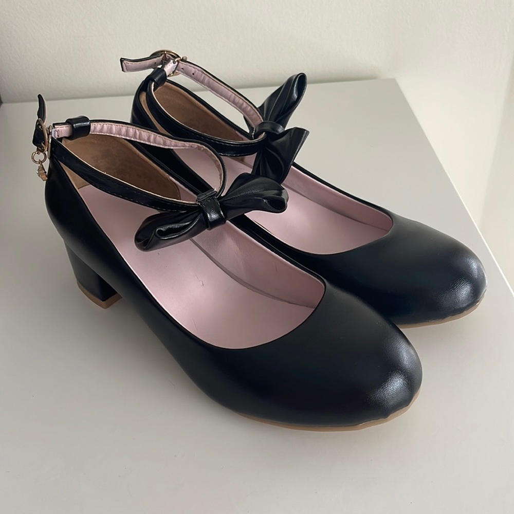 Brand new girl’s shoes.